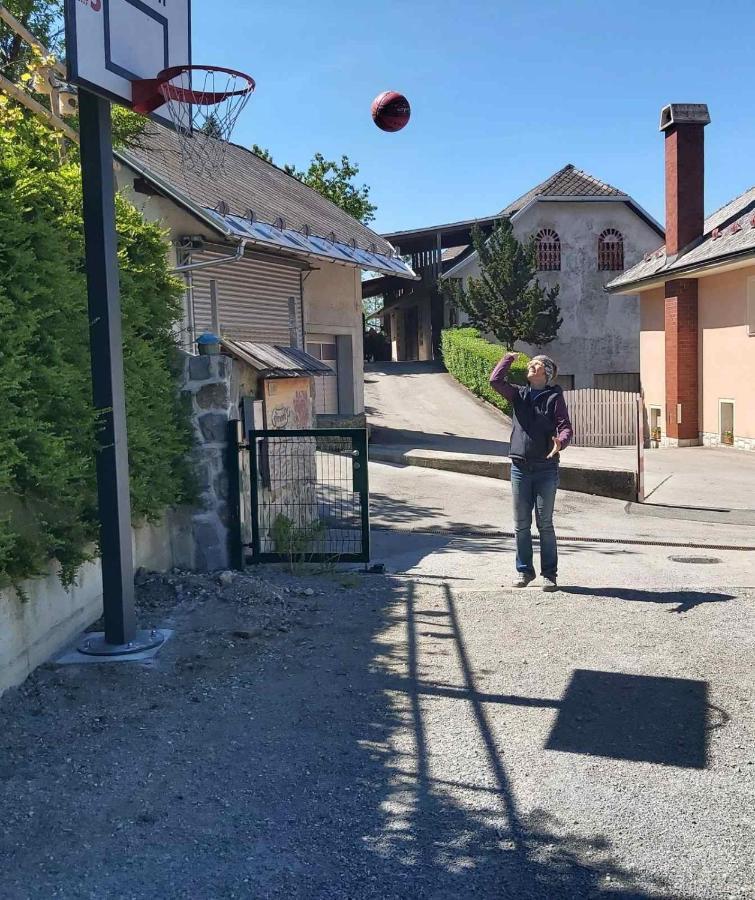 KrižeBed & Breakfast Base Camp住宿加早餐旅馆 外观 照片